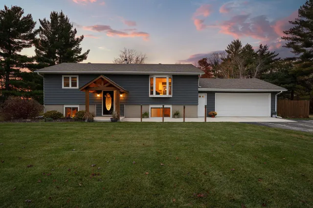 $343,000 | 18177 536 Avenue, Austin, MN 55912