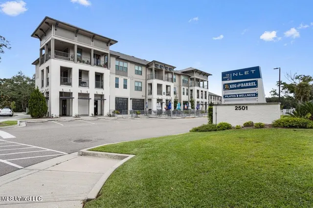 $220,000 | 2501 Bienville Boulevard, Unit 523, Ocean Springs, MS 39564