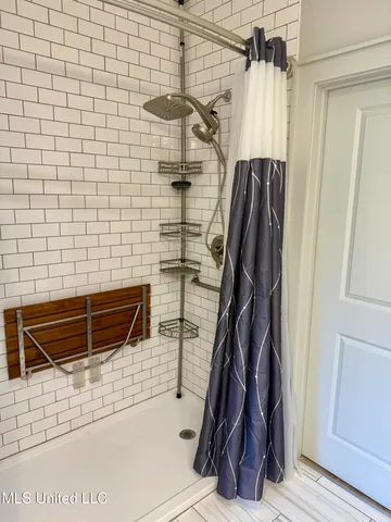 $220,000 | 2501 Bienville Boulevard, Unit 523, Ocean Springs, MS 39564