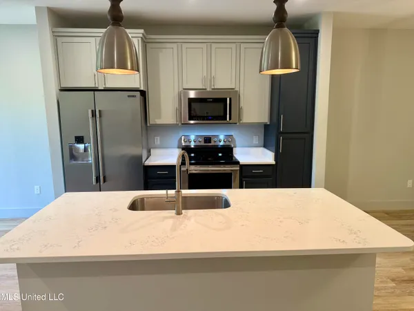 $204,900 | 2501 Bienville Boulevard, Unit 523, Ocean Springs, MS 39564