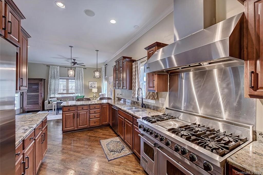 731 East 35th Street Charlotte, NC 28205 - Photo 12 of 30