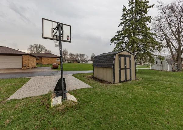 $215,000 | 1109 14th Avenue, Orion, IL 61273