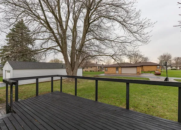 $215,000 | 1109 14th Avenue, Orion, IL 61273