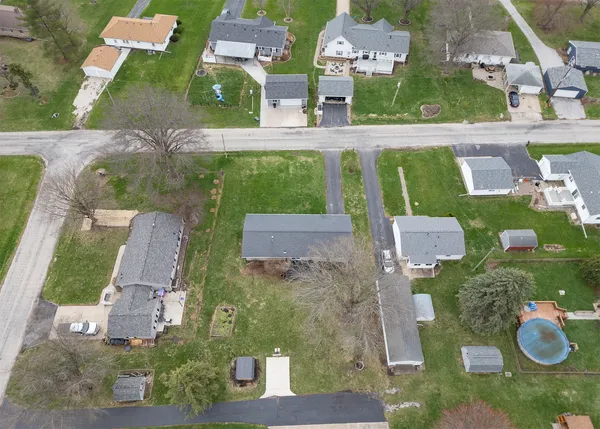 $215,000 | 1109 14th Avenue, Orion, IL 61273