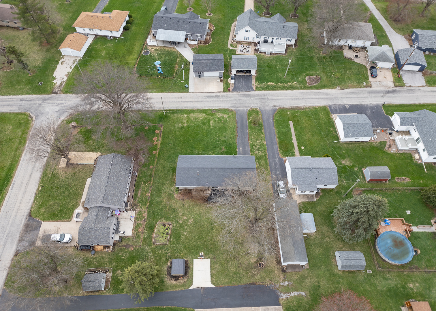 1109 14th Avenue Orion, IL 61273 - Photo 35 of 37 an aerial view of residential houses with outdoor space and street view
