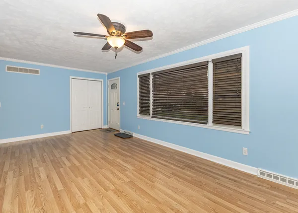 $215,000 | 1109 14th Avenue, Orion, IL 61273