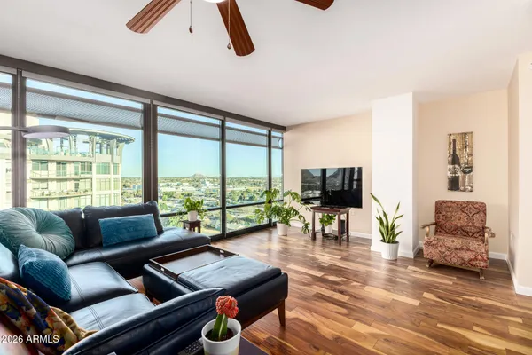 $450,000 | 4808 North 24th Street, Unit 1402, Phoenix, AZ 85016