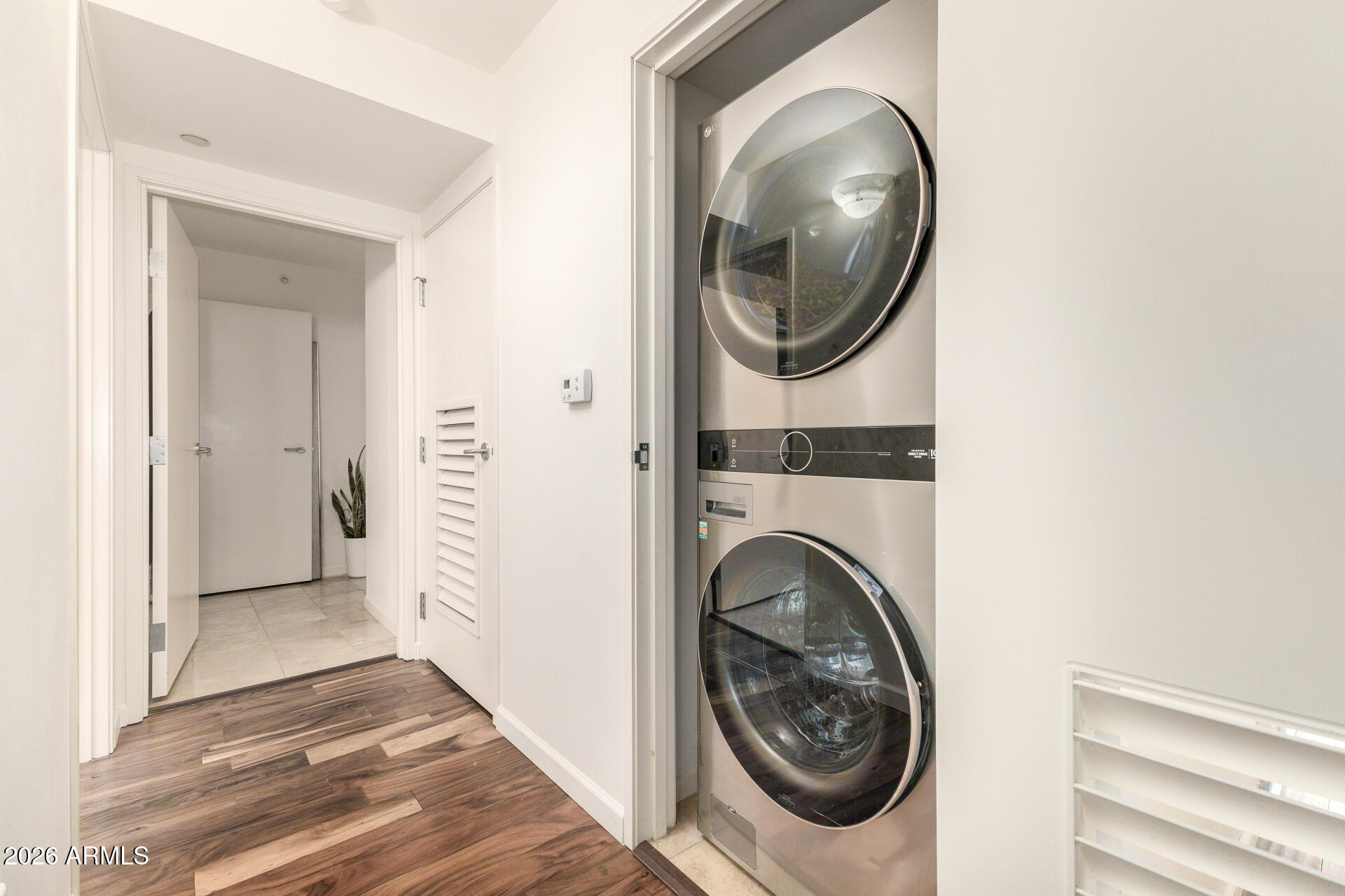 4808 North 24th Street, Unit 1402 Phoenix, AZ 85016 - Photo 13 of 38 Laundry