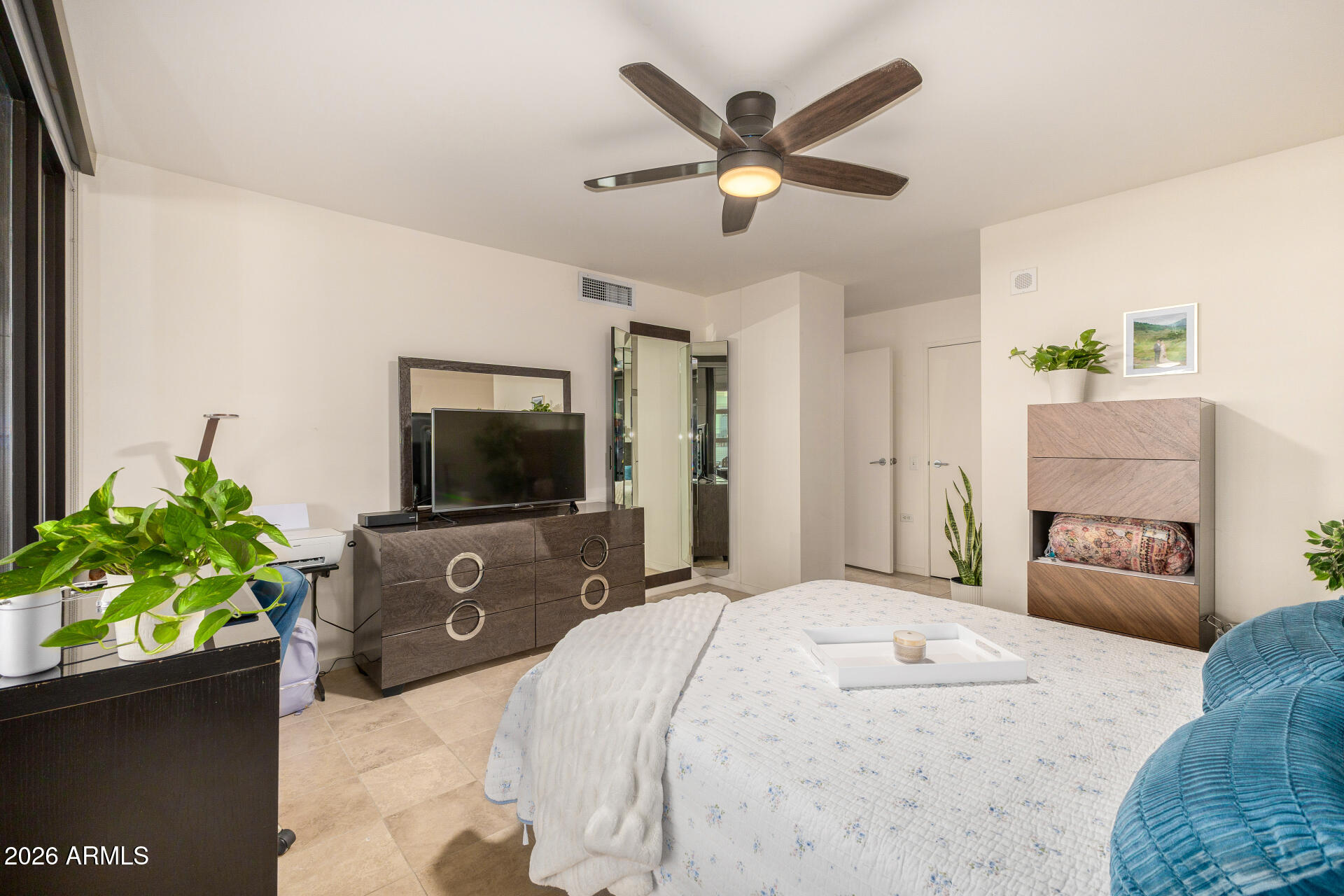 4808 North 24th Street, Unit 1402 Phoenix, AZ 85016 - Photo 9 of 38 Primary Bedroom I