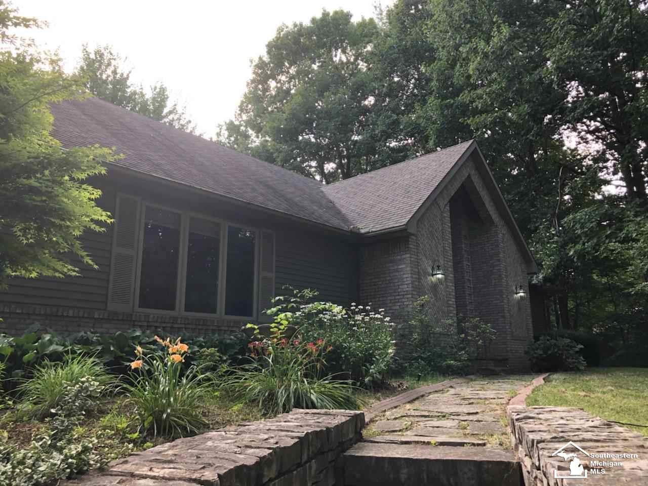 6729 Douglas Road Lambertville, MI 48144 - Photo 1 of 23 31388335.JPG