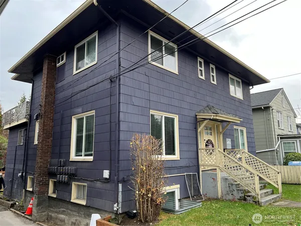 $1,450,000 | 5026 20th Avenue Northeast, Seattle, WA 98105