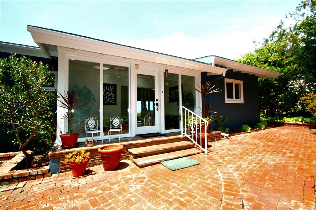 1516 Kearsarge Road La Jolla, CA 92037 - Photo 2 of 25