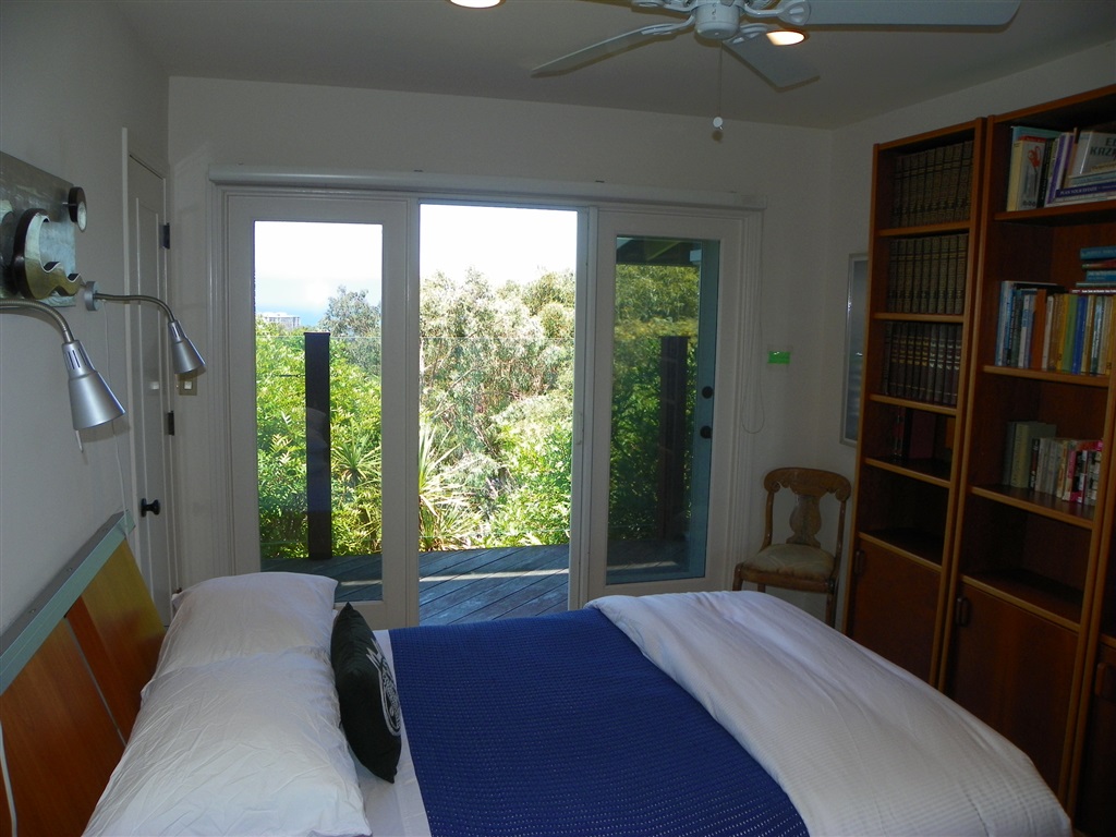 1516 Kearsarge Road La Jolla, CA 92037 - Photo 18 of 25 2nd bedroom