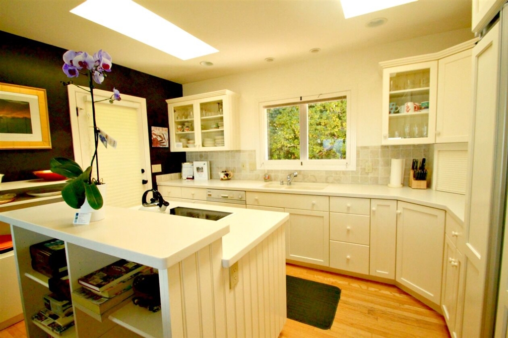 1516 Kearsarge Road La Jolla, CA 92037 - Photo 10 of 25