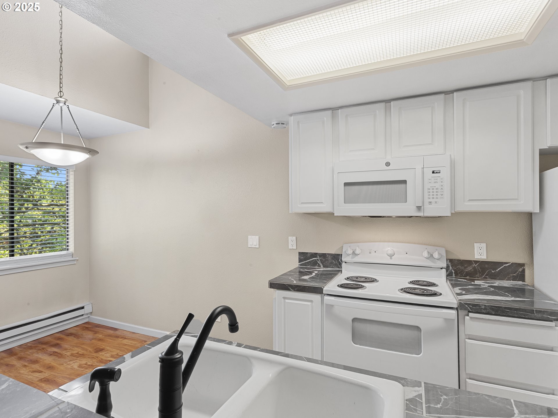 9778 Southeast Talbert Street Clackamas, OR 97015 - Photo 8 of 27