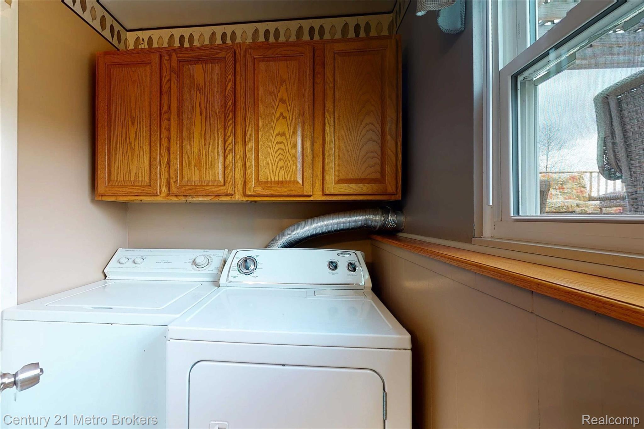 8384 Fenton Road Grand Blanc, MI 48439 - Photo 24 of 48 8384-Fenton-Rd-33 Laundry.jpg