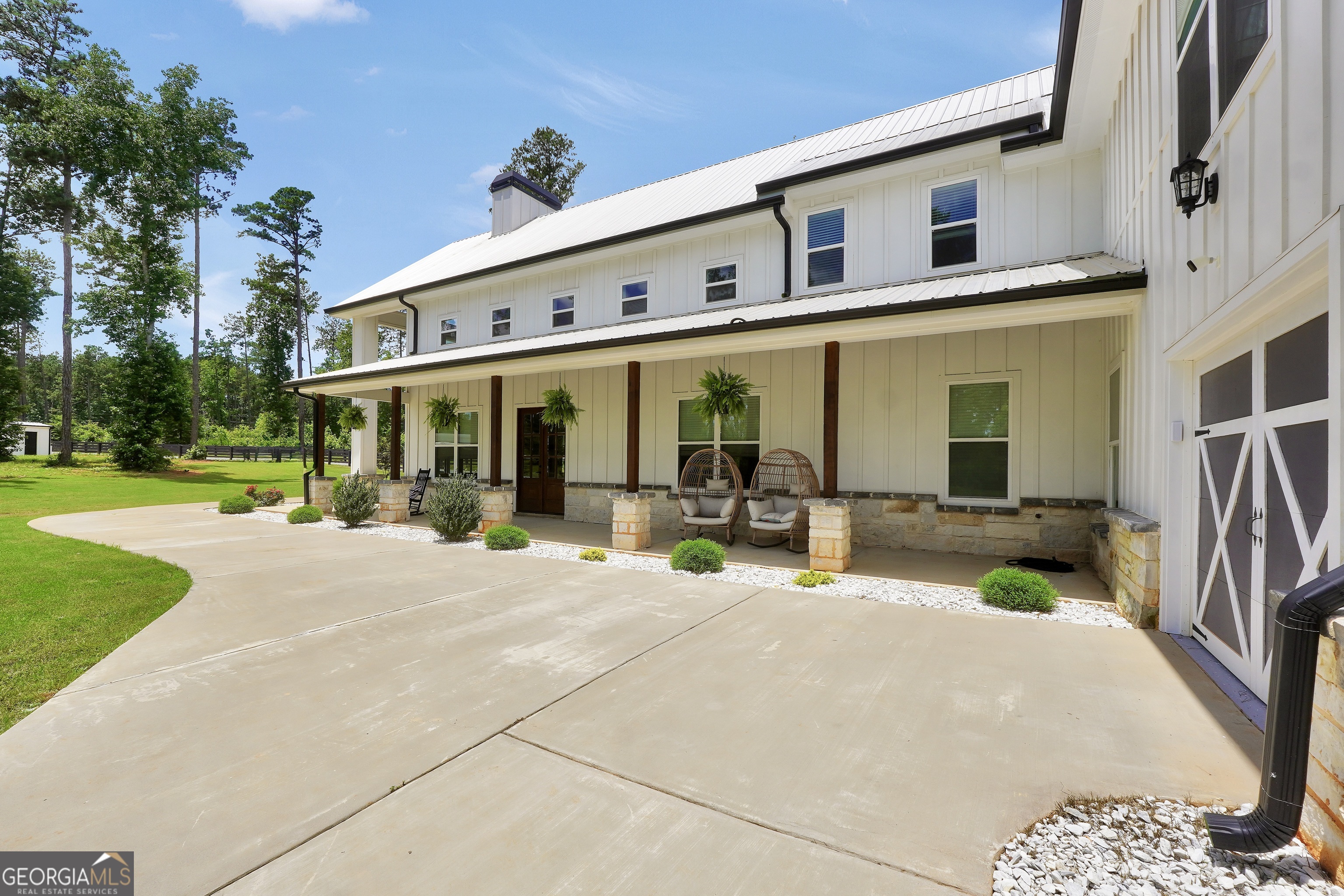 1384 Hopewell Road Forsyth, GA 31029 - Photo 10 of 91