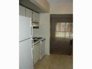 608 Northwest 13th Street, Unit 12 Boca Raton, FL 33486 - Photo 3 of 9 KITCHEN