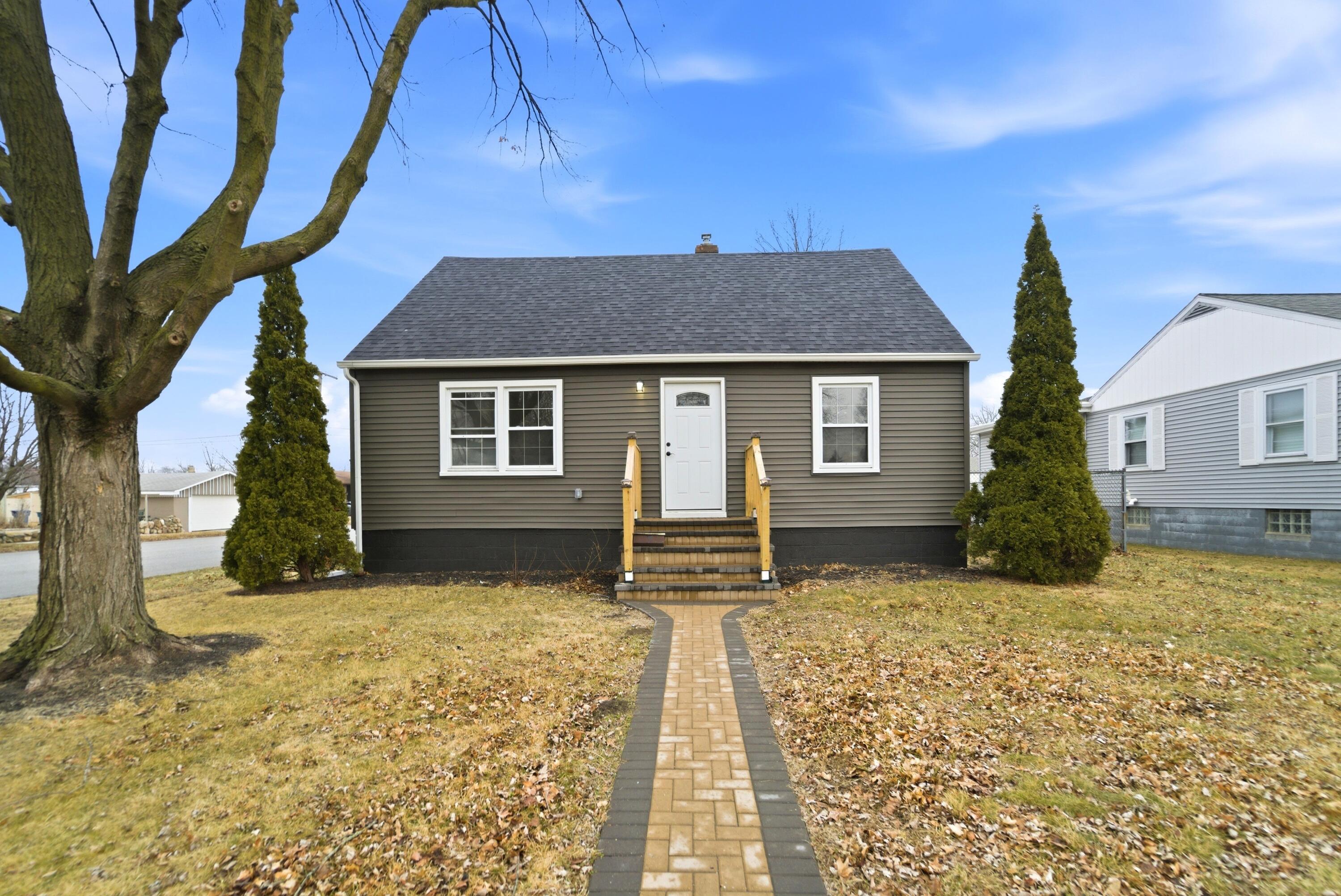a house view with a outdoor space