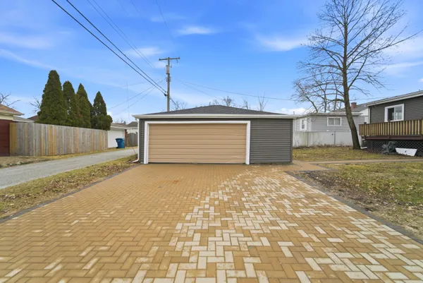 $329,000 | 747 North Lafayette Street, Griffith, IN 46319