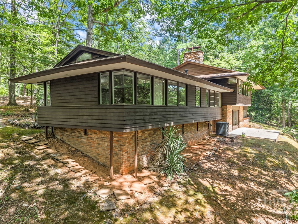 140 Inverness Road Athens, GA 30606 - Photo 2 of 55 Left Side and Back Exterior