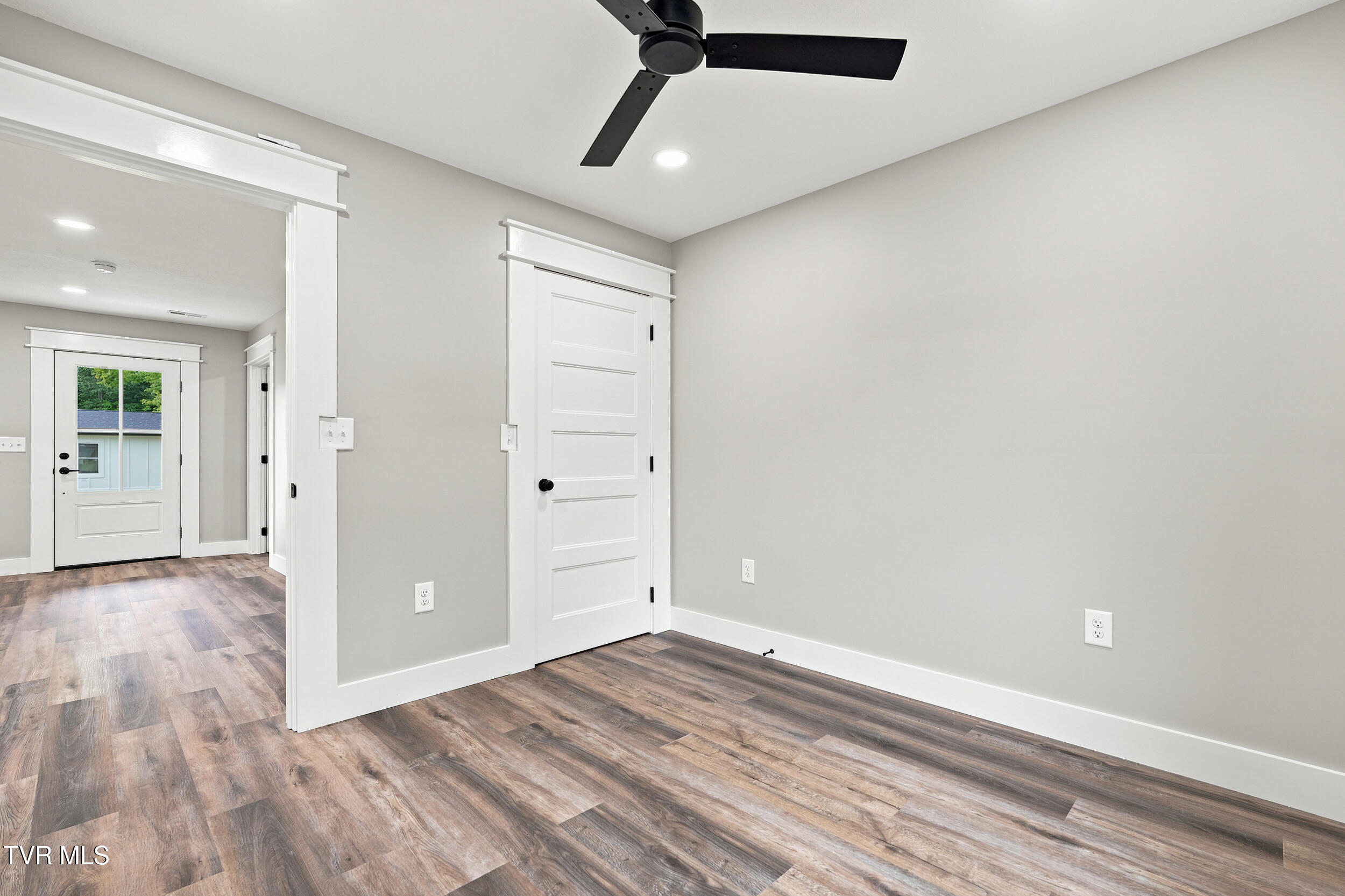 707 Cooks Valley Road Kingsport, TN 37664 - Photo 15 of 35 Bedroom