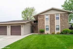 $200,000 | 5850 Fresno Court, Unit A, Hanover Park, IL 60133