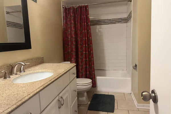 $200,000 | 5850 Fresno Court, Unit A, Hanover Park, IL 60133