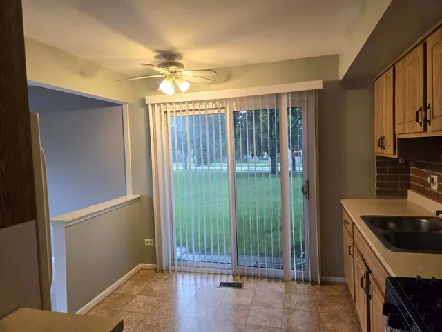 $200,000 | 5850 Fresno Court, Unit A, Hanover Park, IL 60133