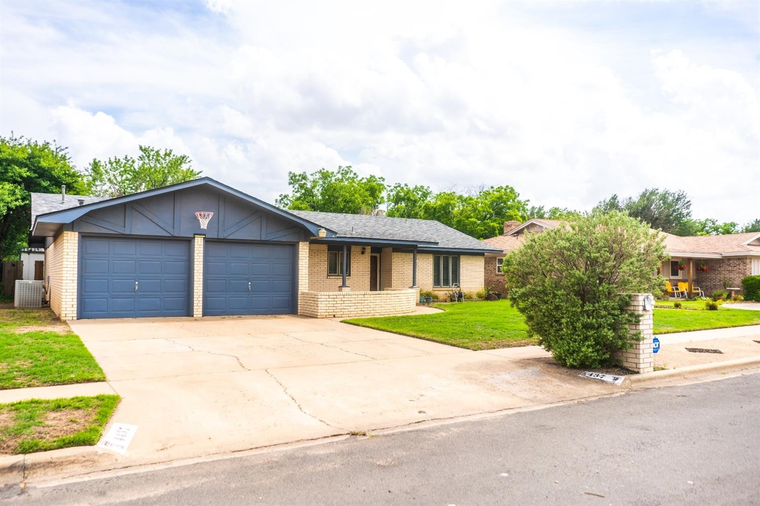 4437 76th Street Lubbock, TX 79424 - Photo 2 of 31 Photo 2