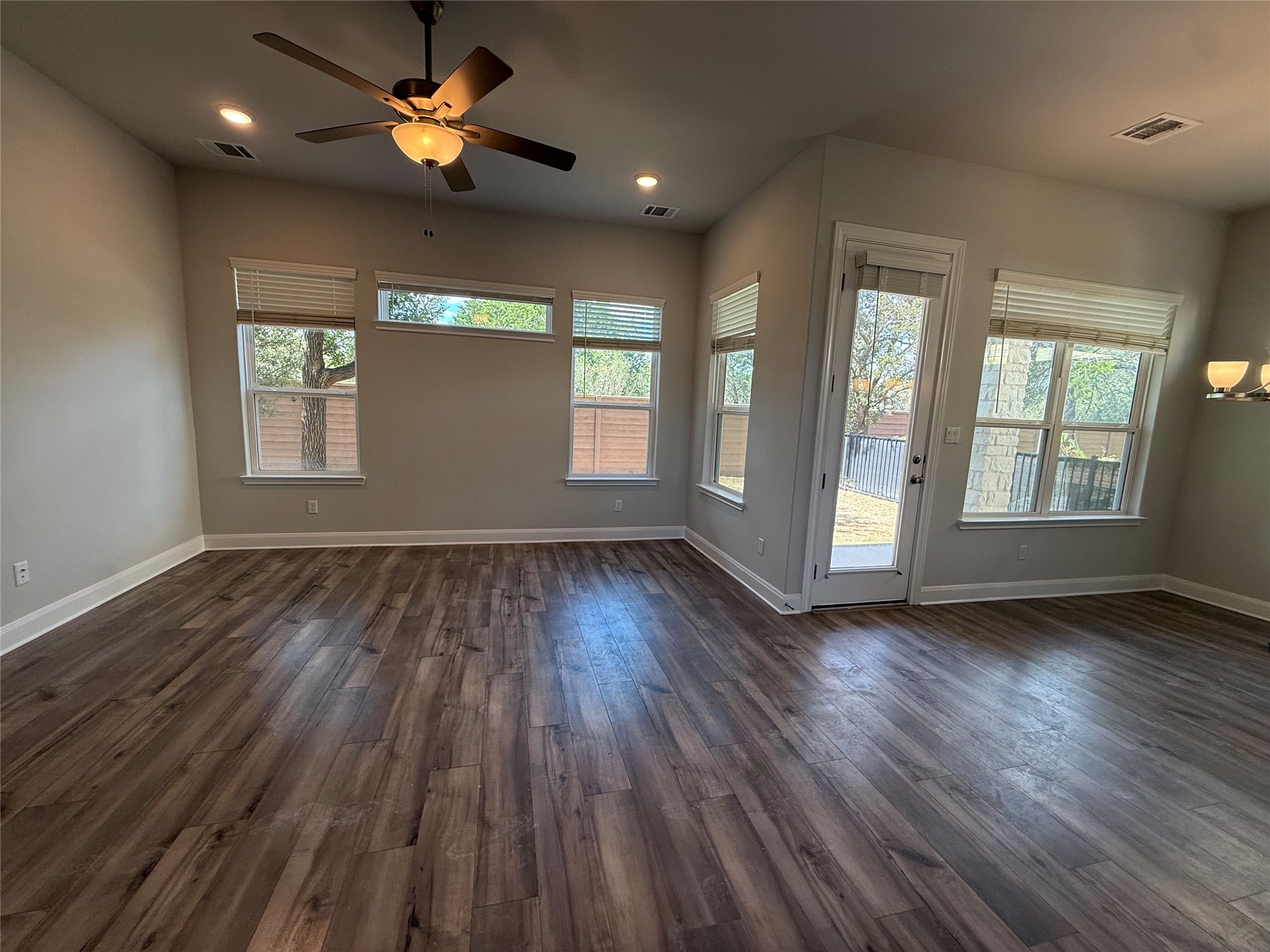 131 Spangle Way Kyle, TX 78640 - Photo 29 of 39 Gallery Image 29