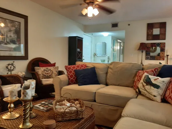 $1,695 | 955 Egret Circle, Unit 301, Delray Beach, FL 33444