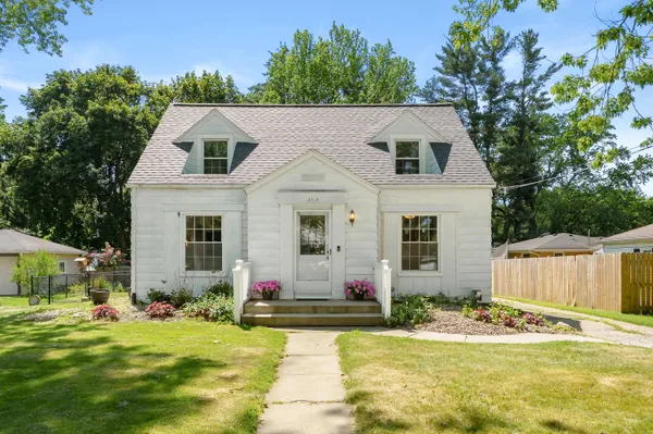 $250,000 | 2315 Fairfield Avenue, Kalamazoo, MI 49048