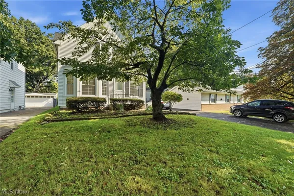 $2,150 | 22955 Fairmount Boulevard, Shaker Heights, OH 44118