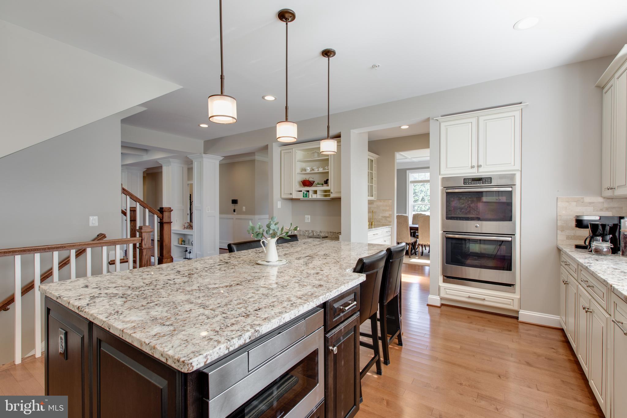 4596 Roundhill Road Ellicott City, MD 21043 - Photo 12 of 55 Kitchen