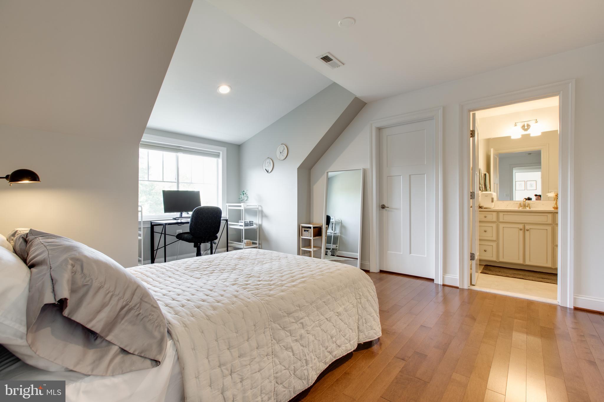 4596 Roundhill Road Ellicott City, MD 21043 - Photo 32 of 55 Bedroom #3