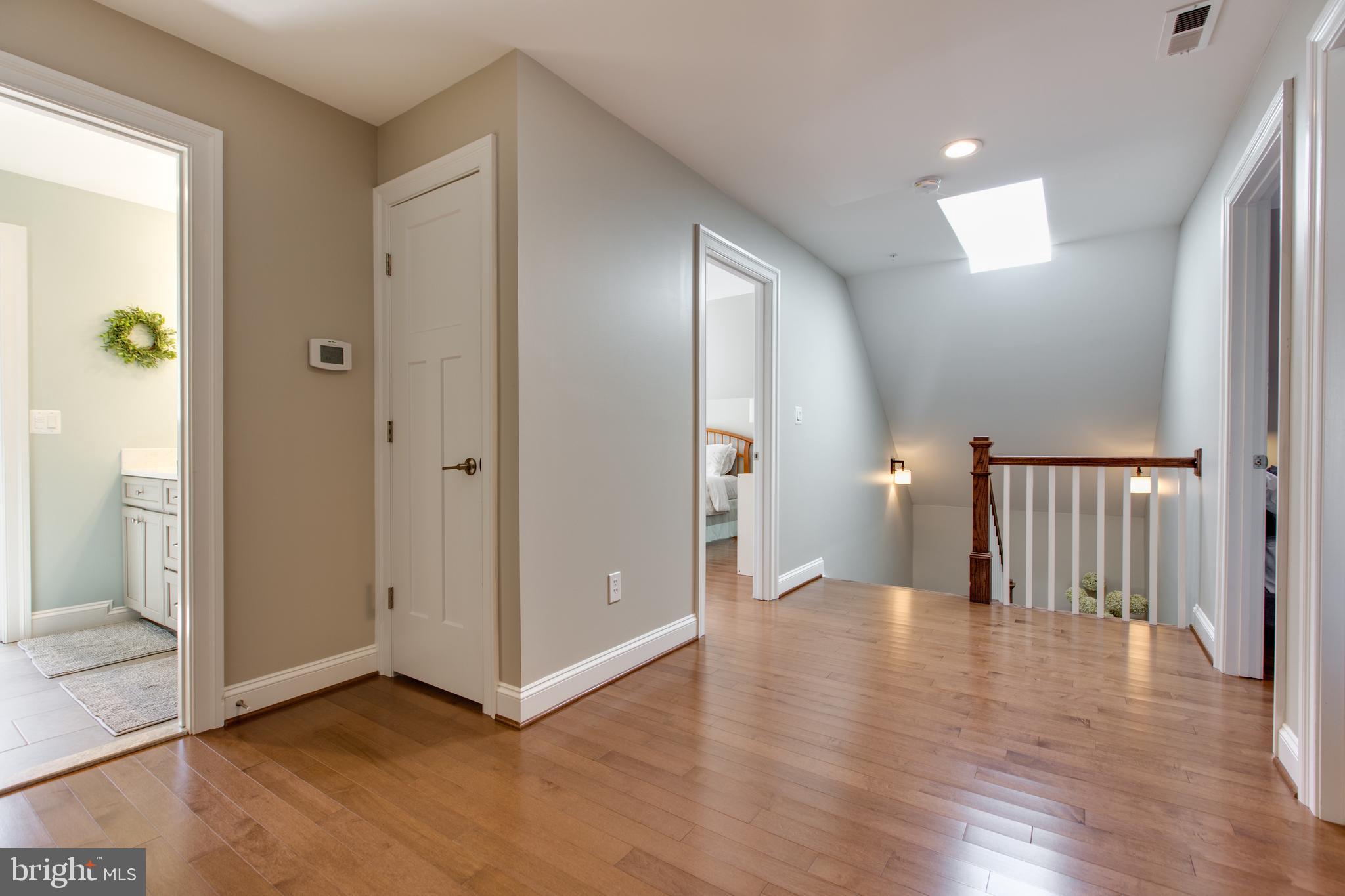 4596 Roundhill Road Ellicott City, MD 21043 - Photo 39 of 55 2nd Floor Hallway