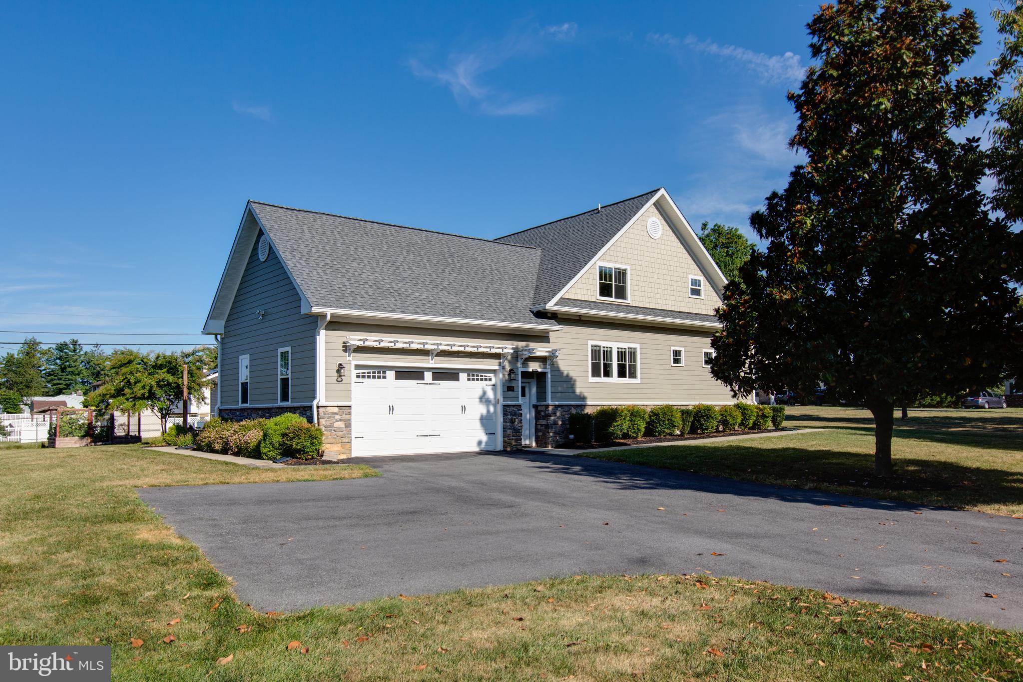 4596 Roundhill Road Ellicott City, MD 21043 - Photo 4 of 55 Gallery Image 4