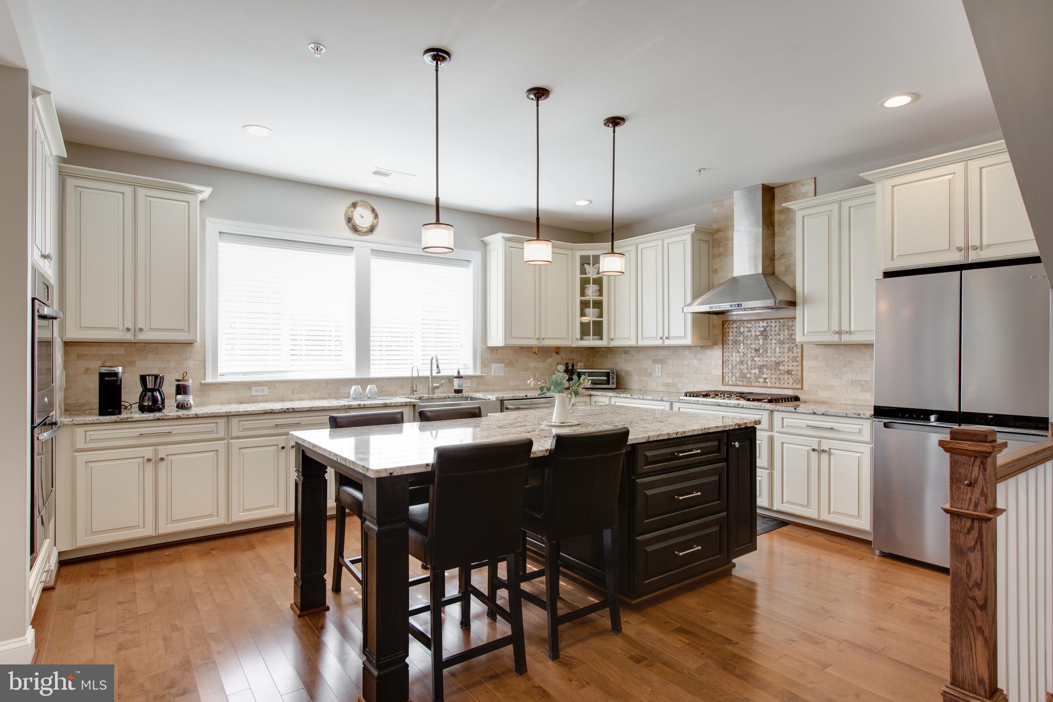 4596 Roundhill Road Ellicott City, MD 21043 - Photo 10 of 55 Kitchen