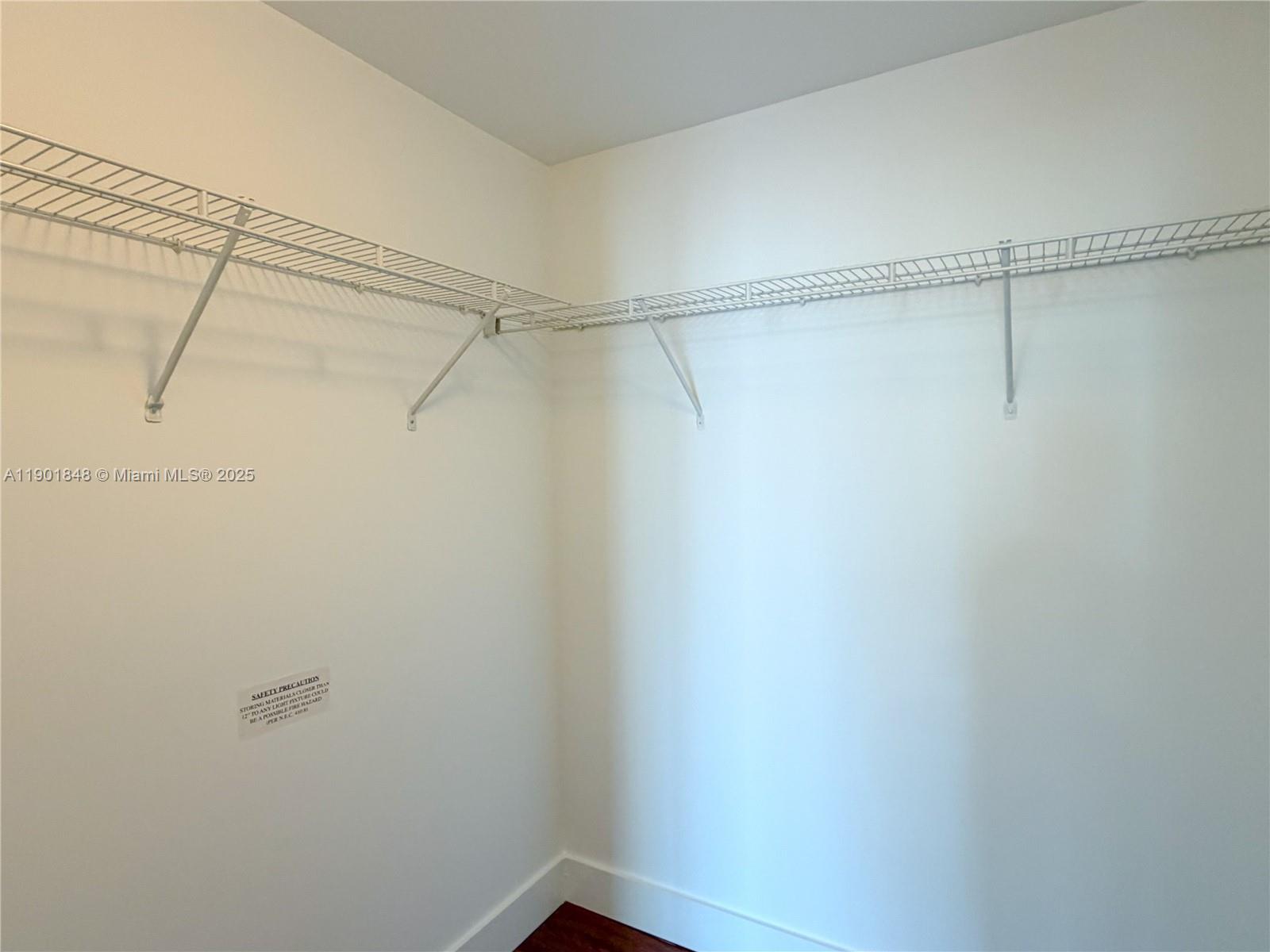 90 Southwest 3rd Street, Unit 2401 Miami, FL 33130 - Photo 23 of 68 a view of a small room
