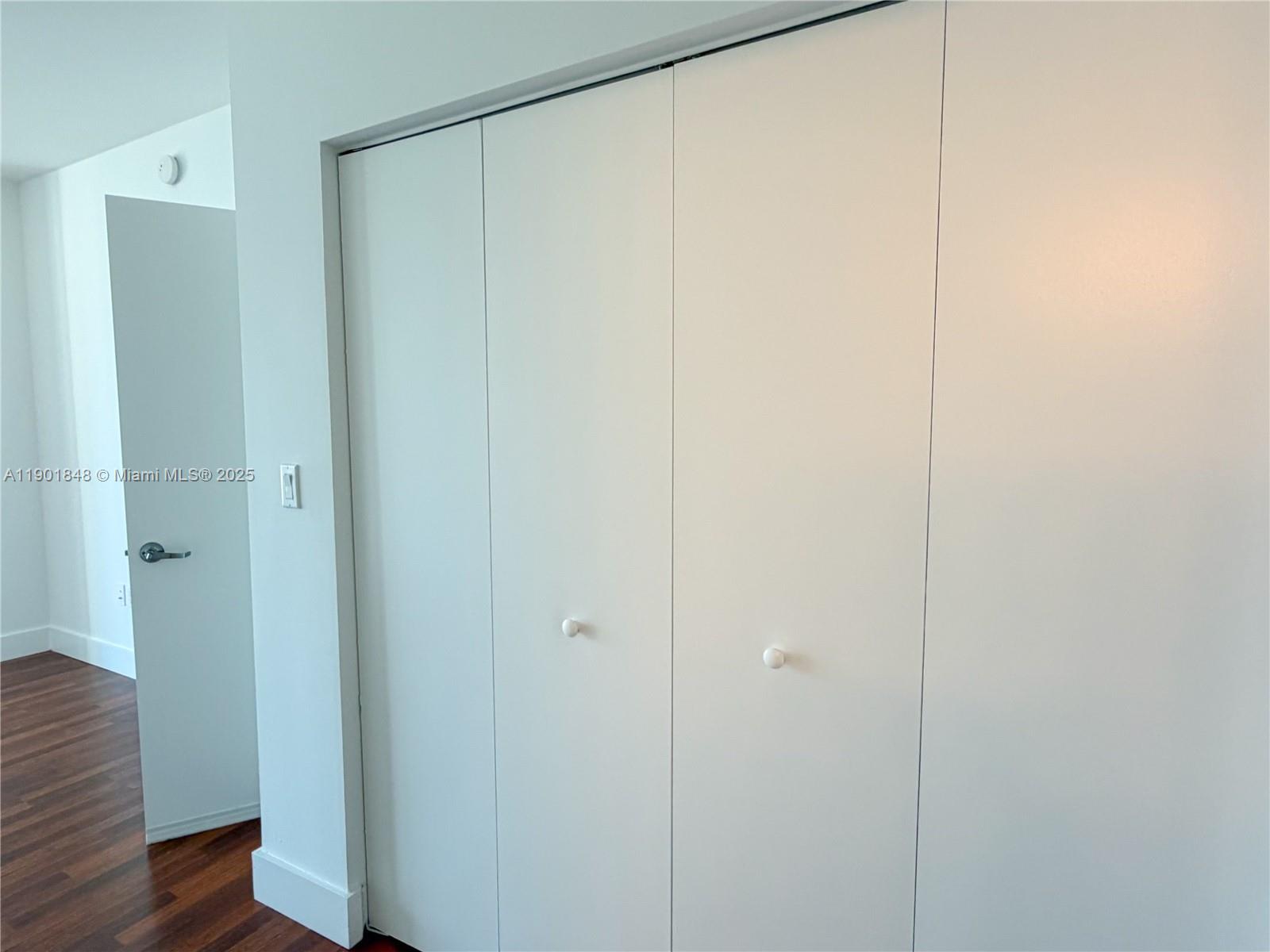 90 Southwest 3rd Street, Unit 2401 Miami, FL 33130 - Photo 34 of 68 a view of a small space