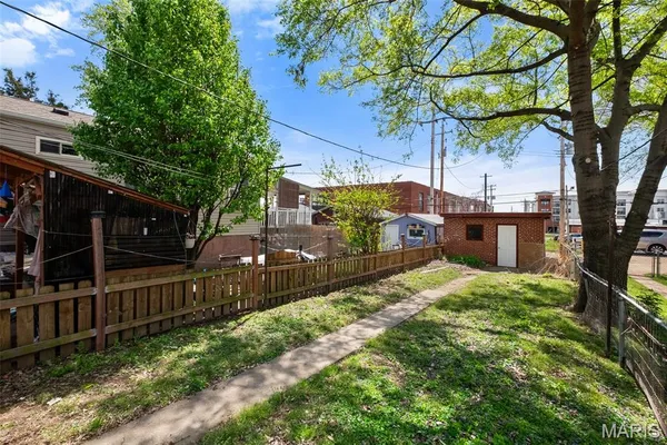 $269,000 | 4936 Shaw Avenue, St. Louis, MO 63110