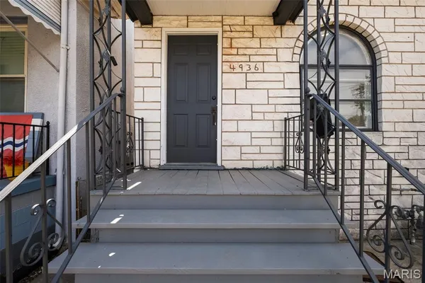 $269,000 | 4936 Shaw Avenue, St. Louis, MO 63110