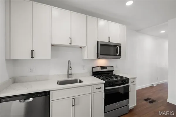 $269,000 | 4936 Shaw Avenue, St. Louis, MO 63110