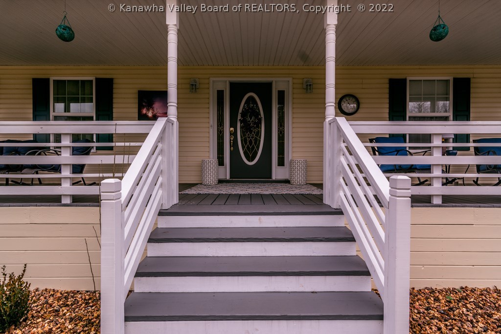 163 Kentuck Road Kenna, WV 25248 - Photo 3 of 27 Gallery Image 3