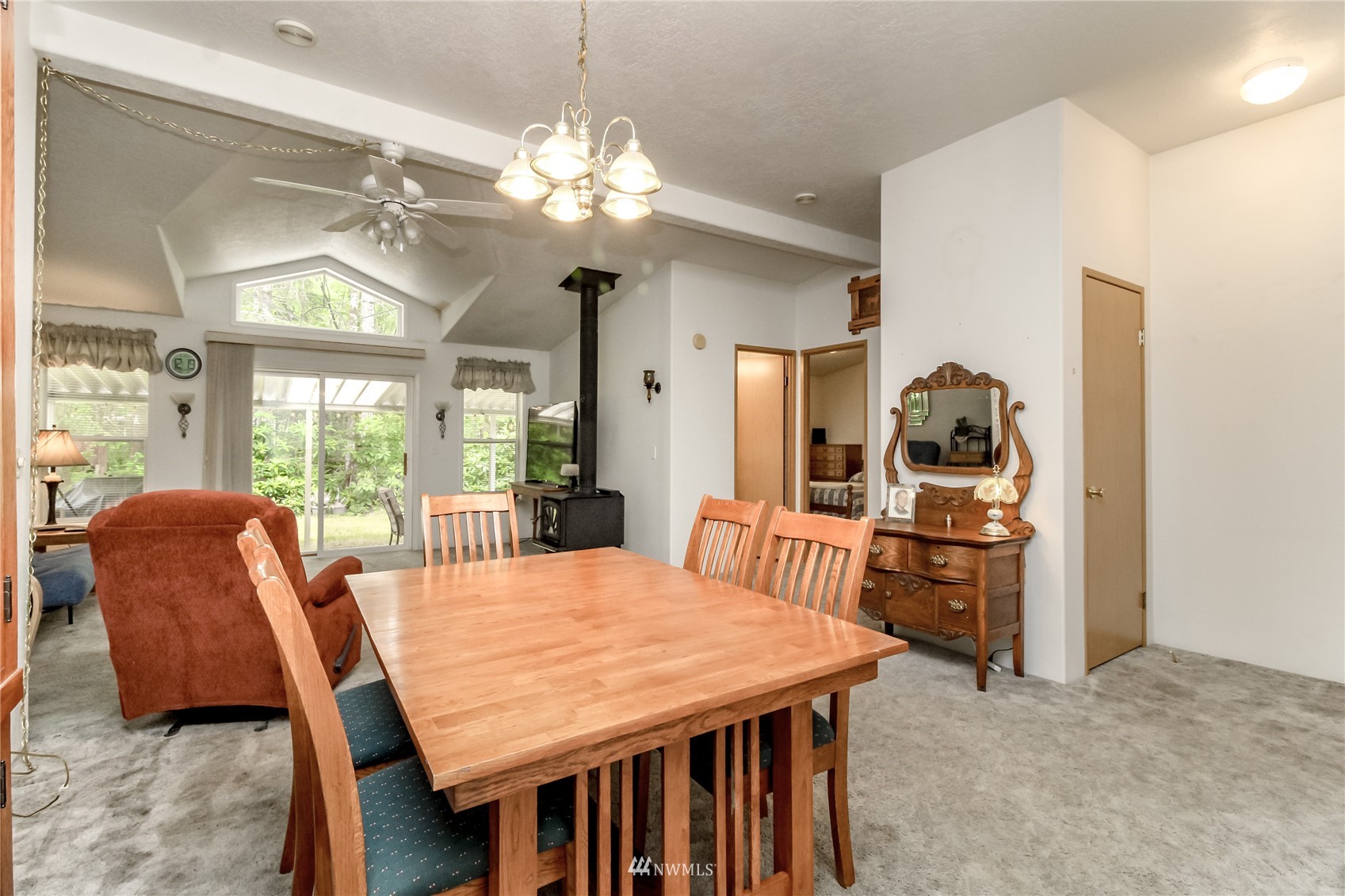 1370 East Pickering Road Shelton, WA 98584 - Photo 9 of 28 Gallery Image 9