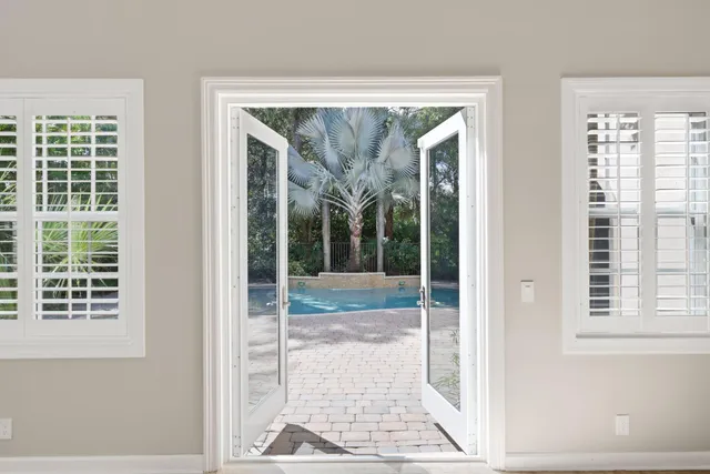 $1,999,000 | 932 Mill Creek Drive, Palm Beach Gardens, FL 33410