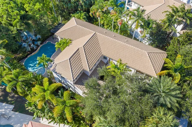 $1,999,000 | 932 Mill Creek Drive, Palm Beach Gardens, FL 33410