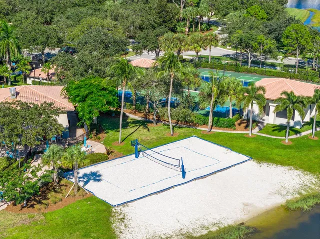 $1,999,000 | 932 Mill Creek Drive, Palm Beach Gardens, FL 33410