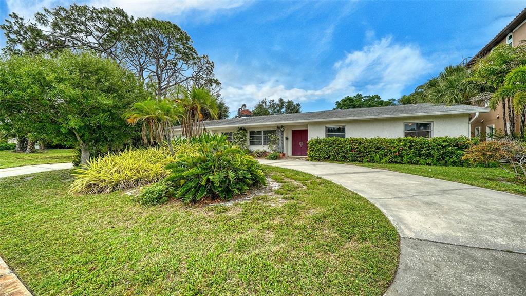 621 Alhambra Road Venice, FL 34285 - Photo 9 of 53